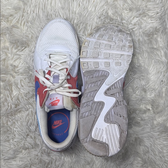 Nike Air Max Sneakers in White, Red, and Blue - Picture 4 of 5